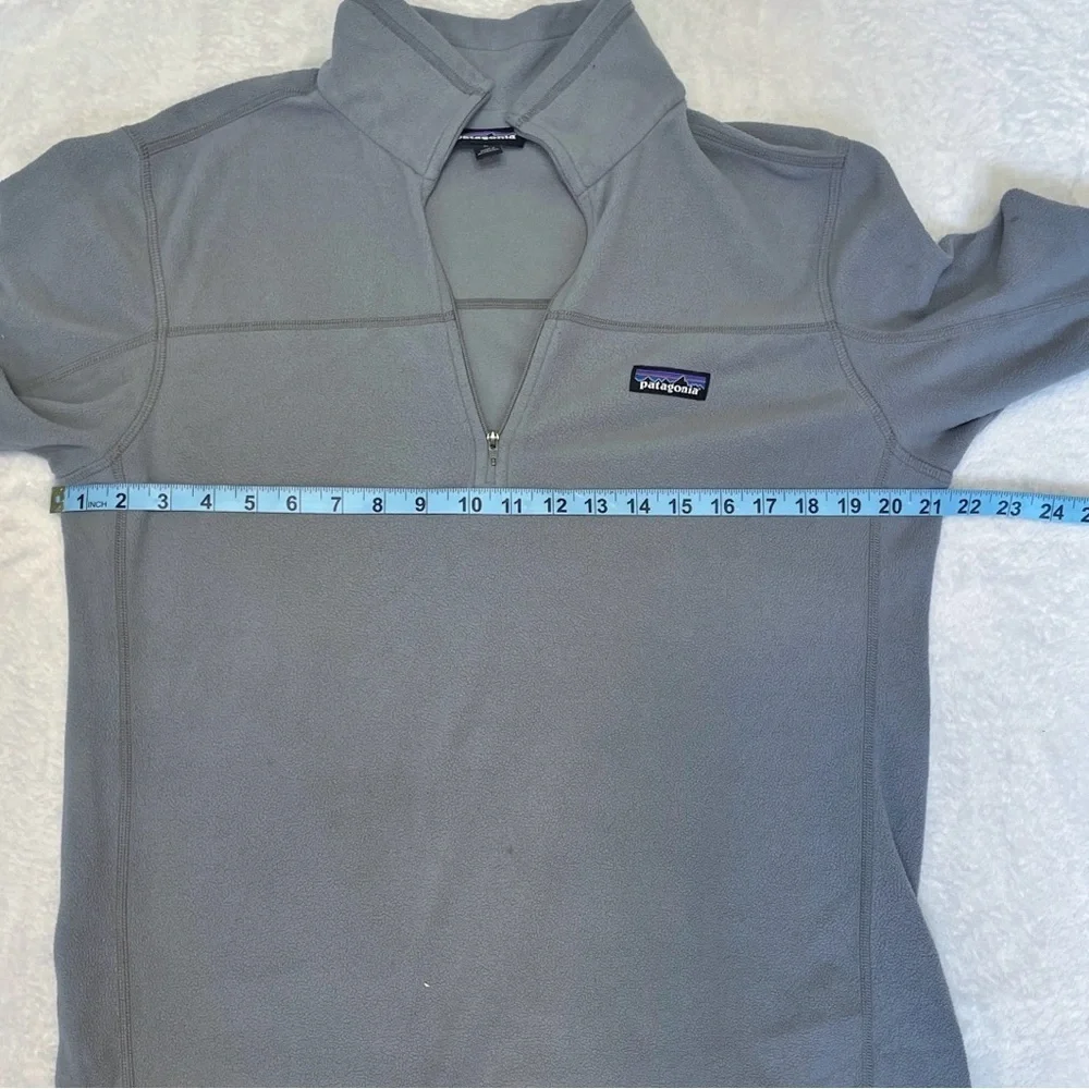 Patagonia Men's Micro D Quarter Zip Pullover Sweater in Grey‎ Medium